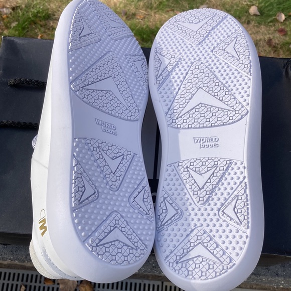 World Boot men’s white sneakers. Size 12 leather and suede. Removable insole. - Picture 9 of 10